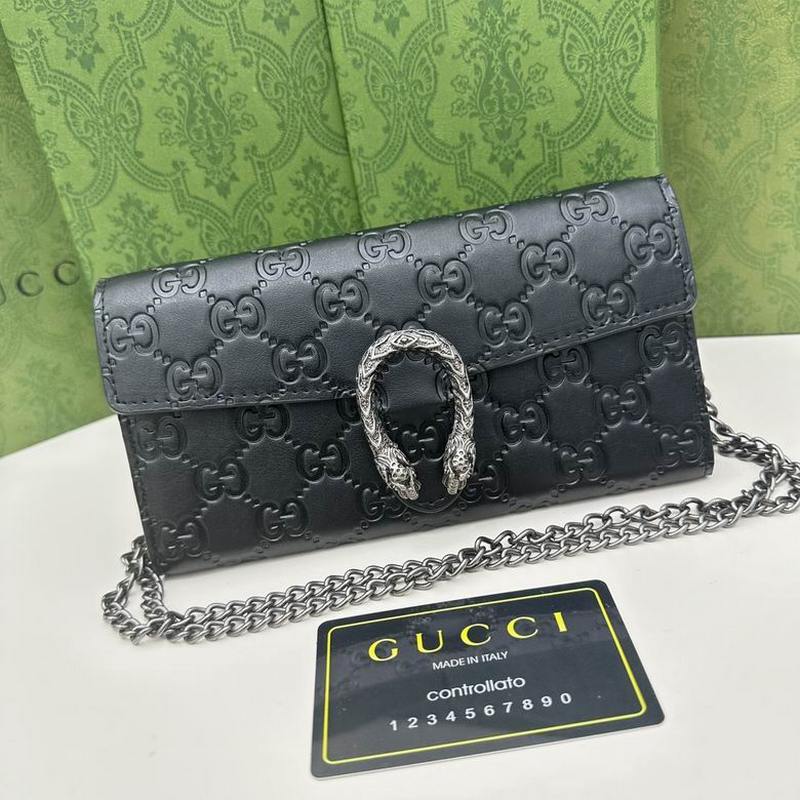 Gucci Handbags 240